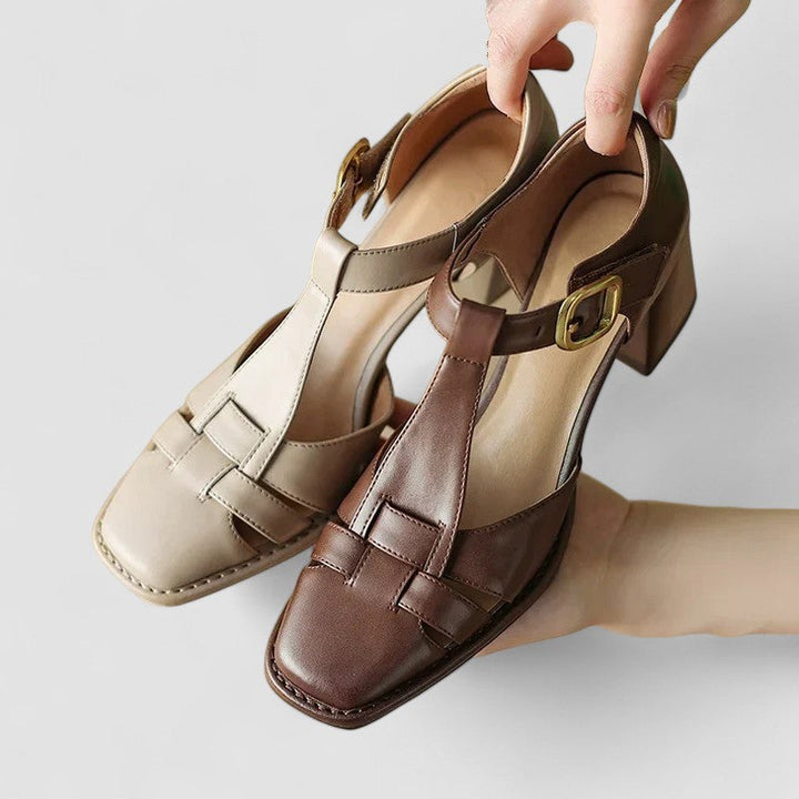 Scarlett | Sandalias ortopédicas T-Strap con talones