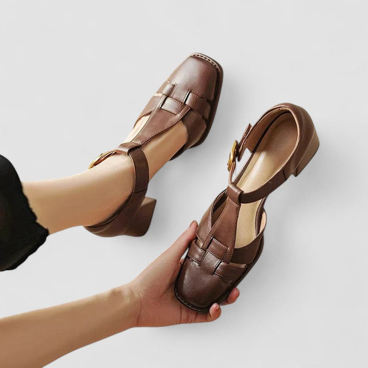 Scarlett | Sandalias ortopédicas T-Strap con talones