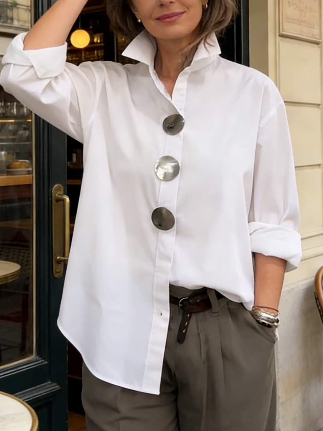Rosaline | Blusa de cuello alto con botones decorativos