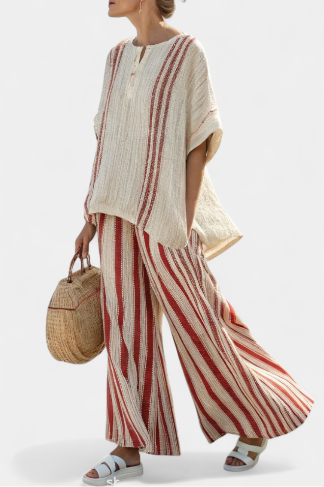 Chloé | Top Rayado Rojo & Pantalón